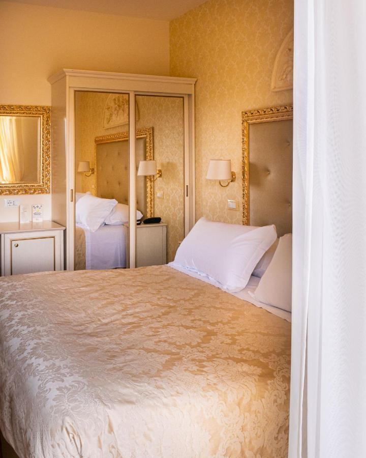Hotel Mazzanti Milano Marittima Eksteriør billede